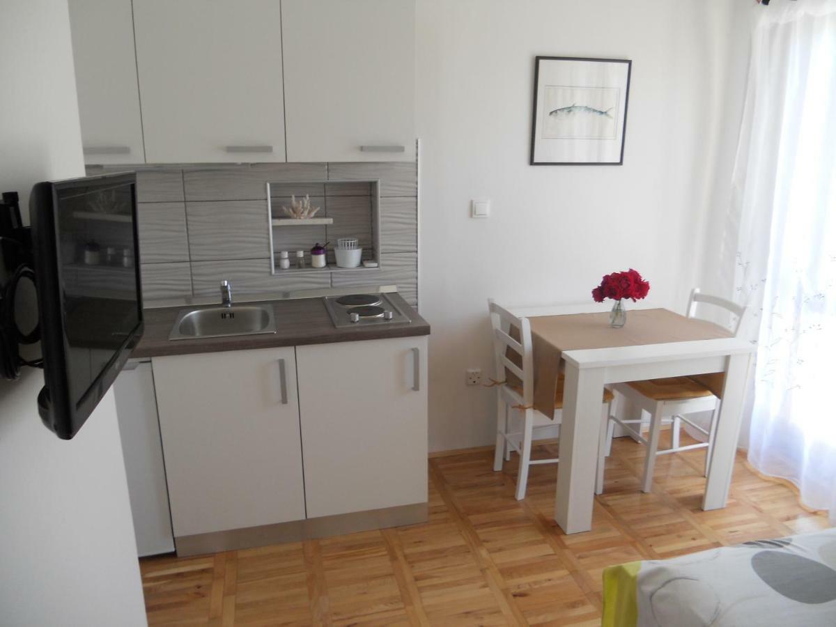 Apartments Krzelj Водице Екстер'єр фото