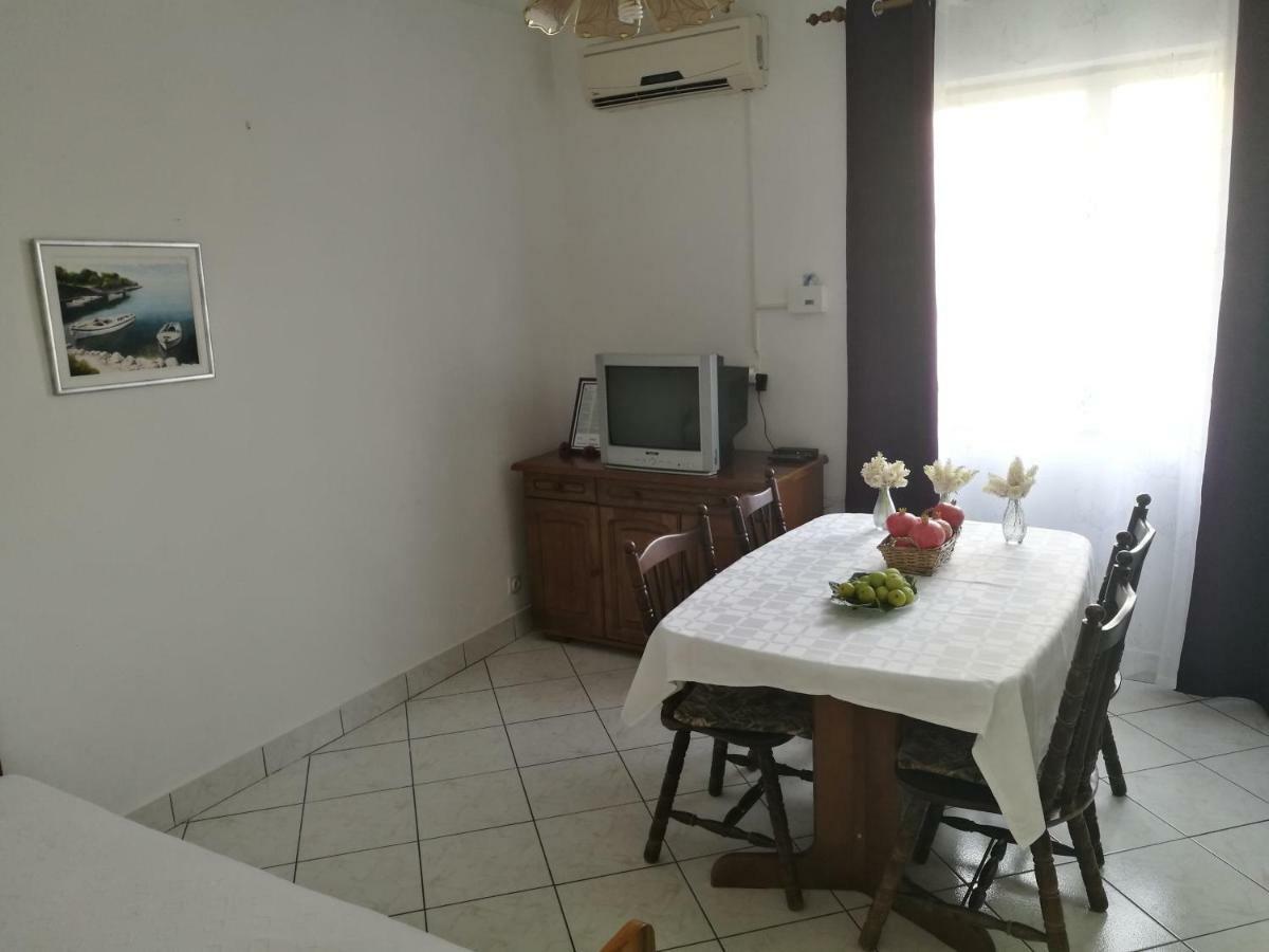 Apartments Krzelj Водице Екстер'єр фото